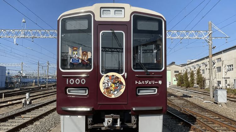 Kereta bertema Tom and Jerry yang dioperasikan oleh Hankyu Railways