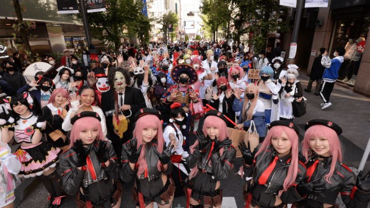 Keseruan Ikebukuro Halloween Cosplay Festival tahun lalu (Ikebukuro Halloween Cosplay Official Site) Keseruan Ikebukuro Halloween Cosplay Festival tahun lalu (Ikebukuro Halloween Cosplay Official Site)