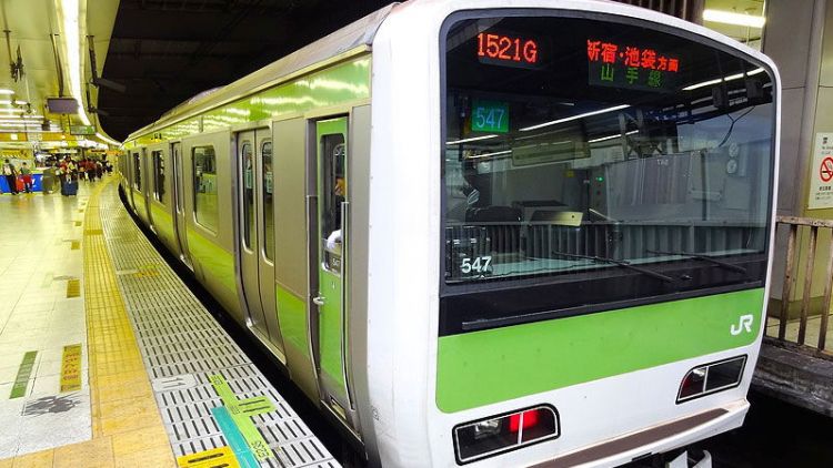 JR Yamanote Line (Shinjuku Station) JR Yamanote Line (Shinjuku Station)