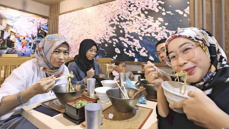 Kuliner halal Jepang. Kuliner halal Jepang.