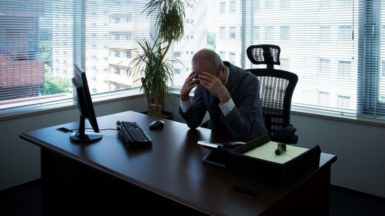 Perusahaan Jepang bangkrut.