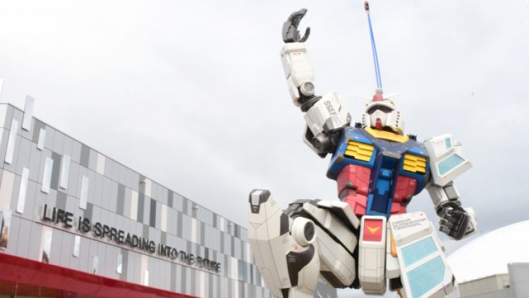 Gundam RX-78F00/E berukuran raksasa di Osaka Expo Gundam di Osaka Expo
