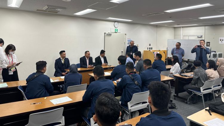 Program Internship Jepang di Bandara Haneda, Jepang (foto: Atase Perhubungan Tokyo) Program Internship Jepang di Bandara Haneda, Jepang (foto: Atase Perhubungan Tokyo)