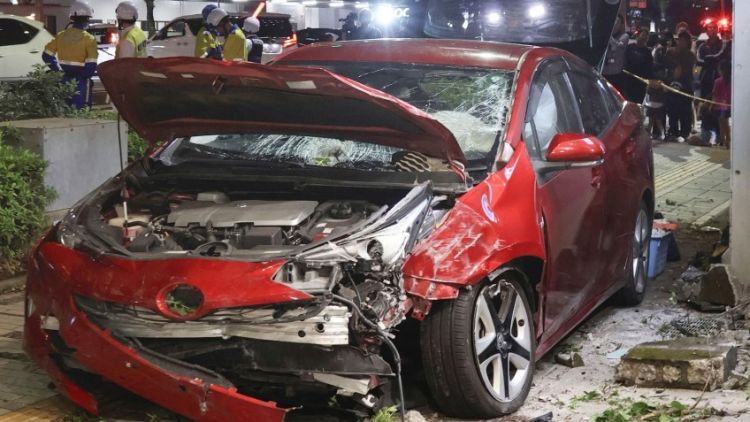 Kecelakaan mobil di Kagoshima.