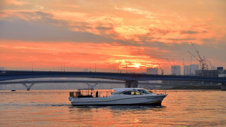 Commute by Boat Nihonbashi Commute by Boat Nihonbashi
