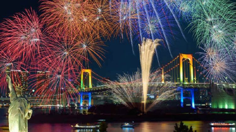 Odaiba Rainbow Fireworks (tokyo-odaiba.net)