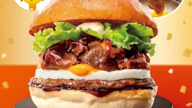 Burger Sukiyaki Torotama dari Lotteria