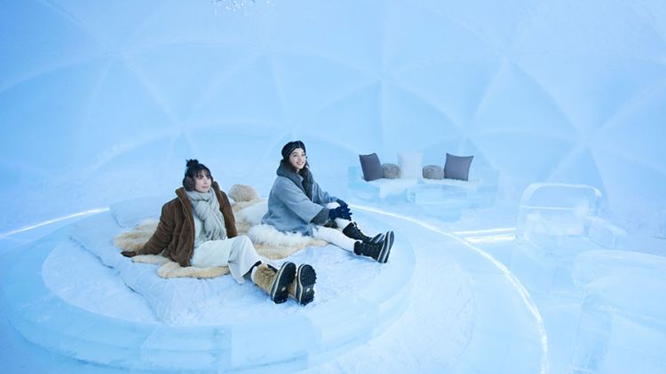 Suasana di dalam Ice Hotel 