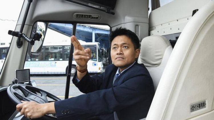 Iyus, pria asal Indonesia yang jadi pengemudi bus pertama dalam program pekerja terampil Jepang
