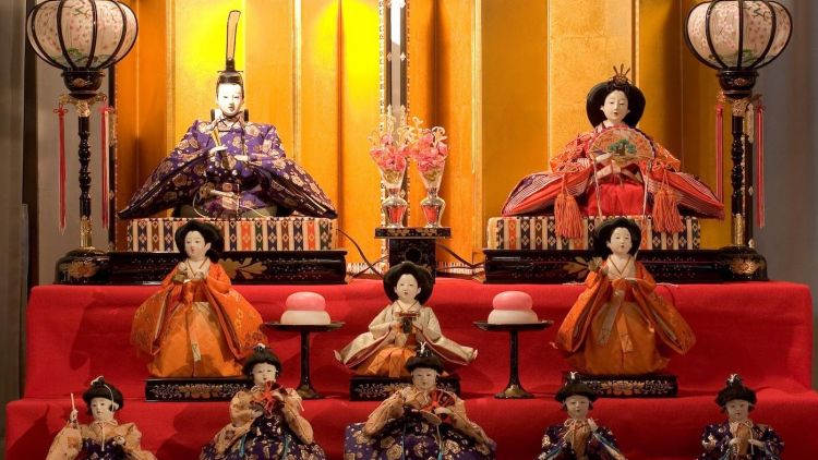 Pajangan boneka Hina dari era Meiji Pajangan boneka Hina dari era Meiji