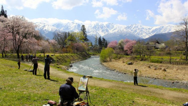 Musim semi di Hakuba Musim semi di Hakuba
