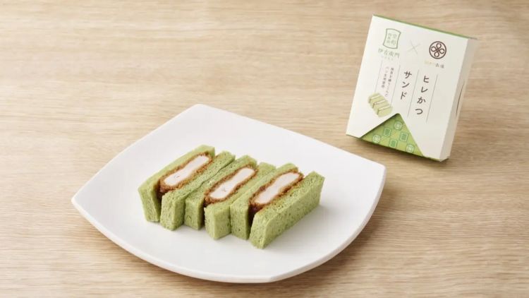 Sandwich matcha unik dari Maisen yang bisa didapatkan di Kyoto. Sandwich matcha unik dari Maisen yang bisa didapatkan di Kyoto.
