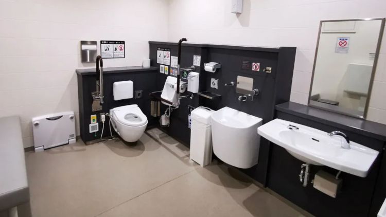 Toilet Bandara Haneda, Skytrax