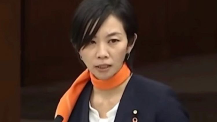 Anggota parlemen Jepang Mizuho Umemura Sumber : House Of Council Delibration Live Broadcast