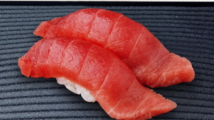 Wajib Coba! Hidden Gem Sushi Bar Premium yang Ada Di Stasiun Tokyo