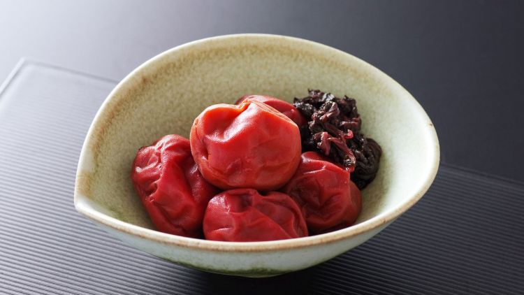 Inspirasi Hidangan Jepang Berbahan Umeboshi yang Wajib Dicoba