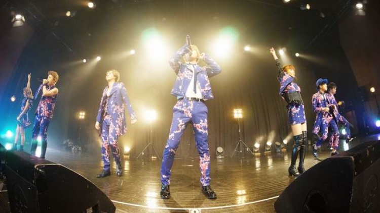 AAA Asia Tour 2015 (1)