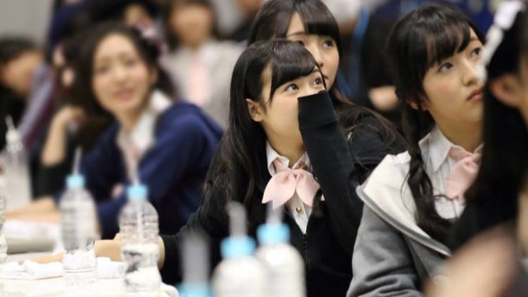 HKT48 akan menjadi grup idola perempuan pertama yang akan tampil di Meiji Theater HKT48 akan menjadi grup idola perempuan pertama yang akan tampil di Meiji Theater