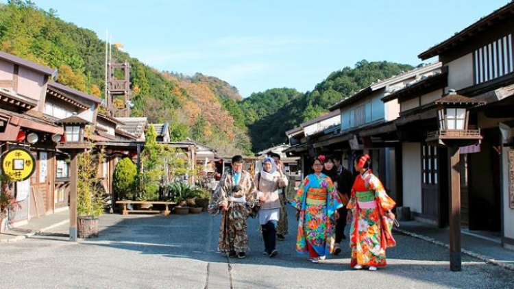 Jepang Targetkan Kunjungan 200.000 Wisatawan Indonesia