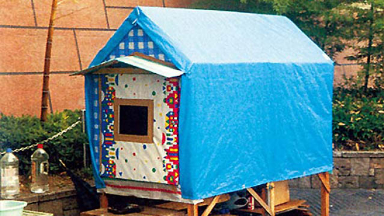 Kreasi Rumah Nol Yen Buatan Gelandangan Di Jepang (1) Kreasi Rumah Nol Yen Buatan Gelandangan Di Jepang (1)