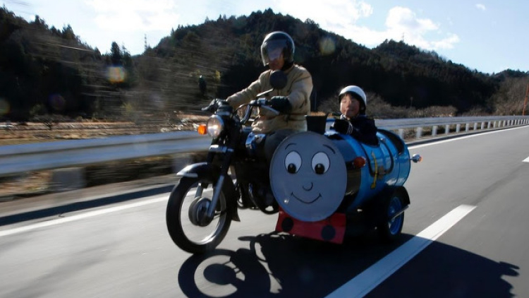 Lucunya Sespan Motor ala Mainan Kereta Thomas