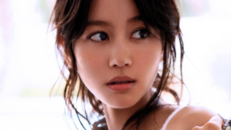 Maki-Horikita-Reveals-Shell-be-Working-on-Christmas-Day-620x400