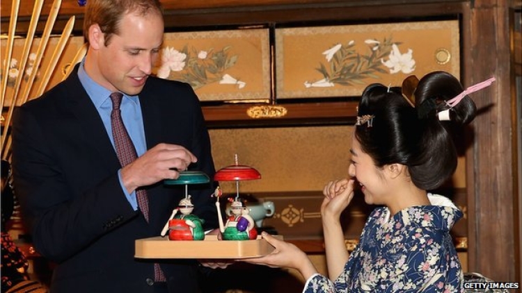 Mao Inoue bertemu Pangeran William (1) Mao Inoue bertemu Pangeran William (1)
