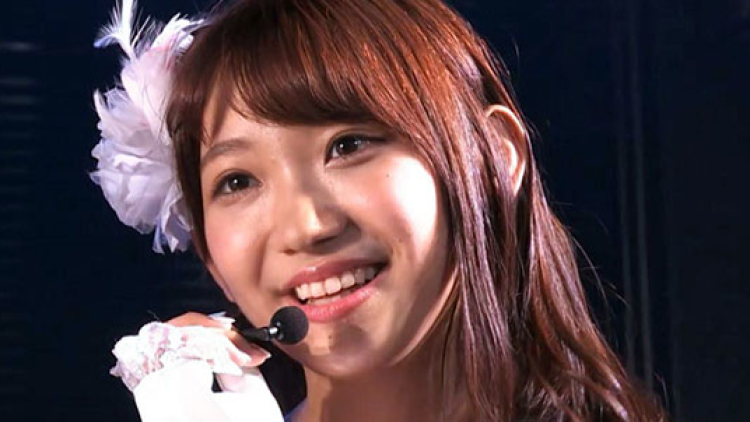 Marina Kobayashi akan lulus dari AKB48 Marina Kobayashi akan lulus dari AKB48
