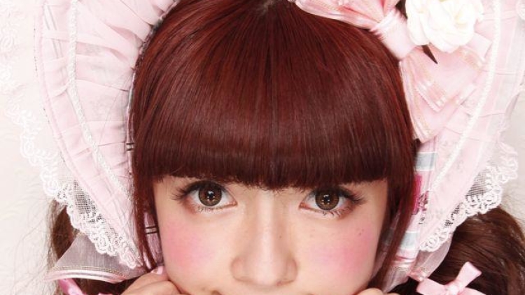 Misako Aoki lolita