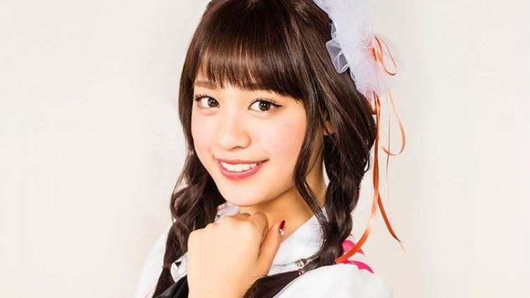 Mizuki Kimoto mengumumkan kelulusannya dari Palet Mizuki Kimoto mengumumkan kelulusannya dari Palet