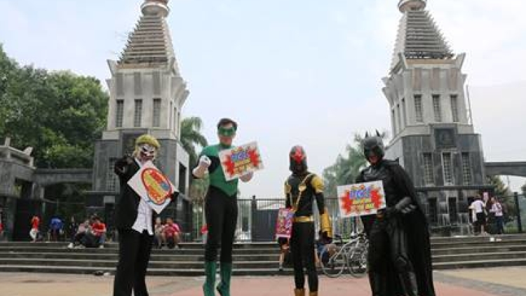 Para Superhero Sambangi Car Free Day di Jakarta (1)