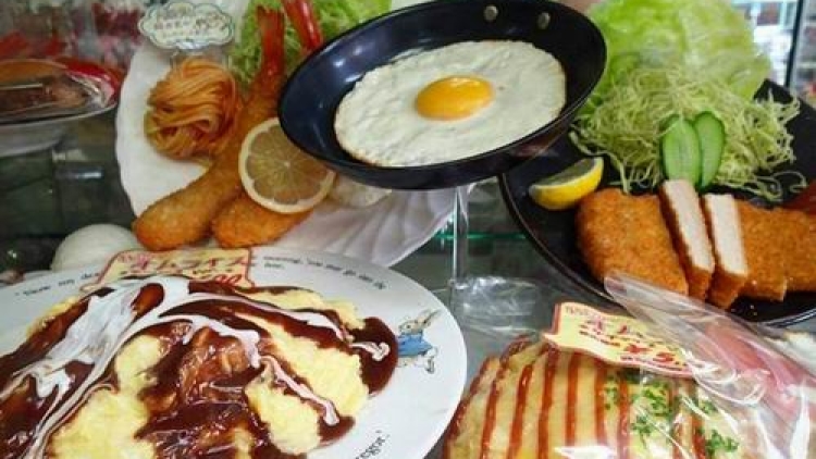 Replika Makanan Ini Tampak Menggiurkan dan Ampuh Tarik Pengunjung Restoran! (1) Replika Makanan Ini Tampak Menggiurkan dan Ampuh Tarik Pengunjung Restoran! (1)