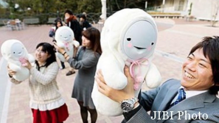 Robot-Smiby-untuk-lansia-Asahi.com_-370x232