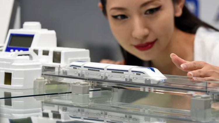 Takara Tomy akan merilis kereta model Maglev yang mirip seperti kereta aslinya! (2)