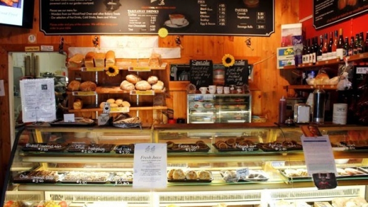 Toko Kue di Tasmania Ini Jadi Favorit Penggemar Anime Jepang (2) Toko Kue di Tasmania Ini Jadi Favorit Penggemar Anime Jepang (2)