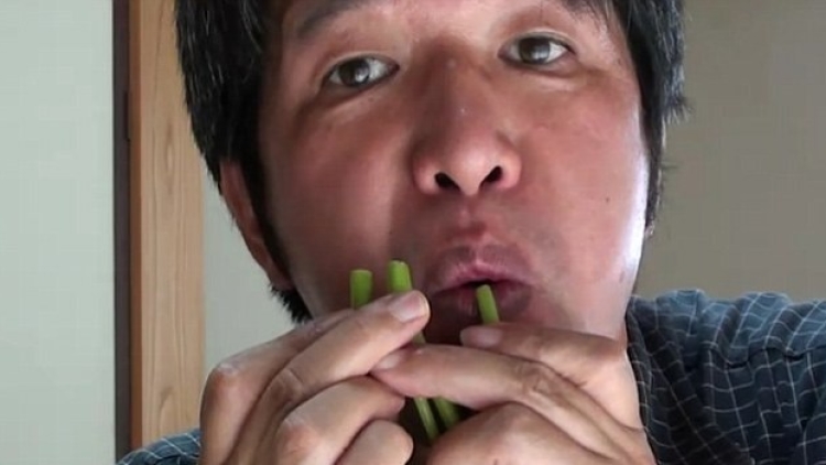 Video Bermain Musik Gunakan Sayuran