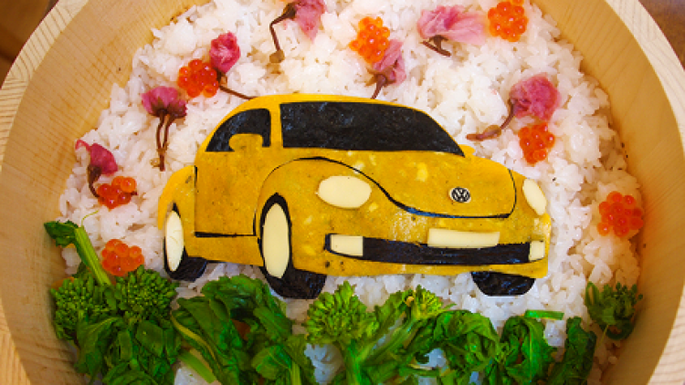 Wah, Ada VW Beetle di Atas Chirashi Zushi yang Cantik!