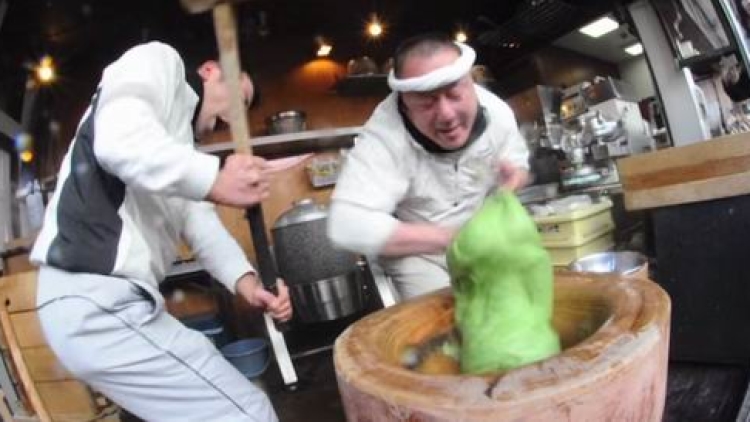 Wow! Orang-orang ini memiliki keterampilan membuat mochi yang paling gila! (4) Wow! Orang-orang ini memiliki keterampilan membuat mochi yang paling gila! (4)