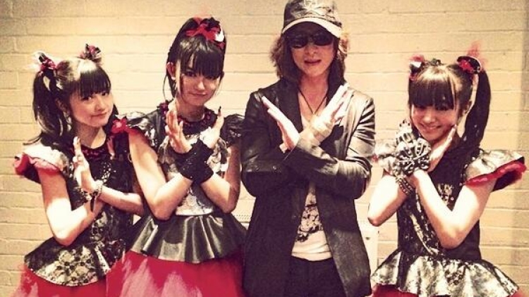 Yoshiki (X Japan) mengisyaratkan kemungkinan kerjasama dengan Babymetal (2)