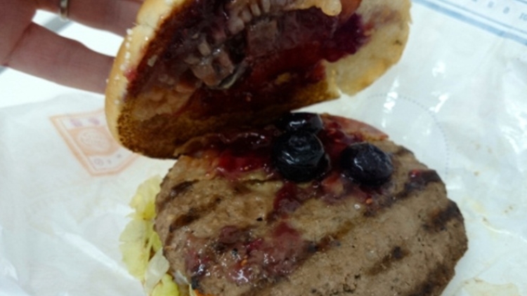 burger-saus-berry-aneh-tapi-lezat-fWyerDzakf