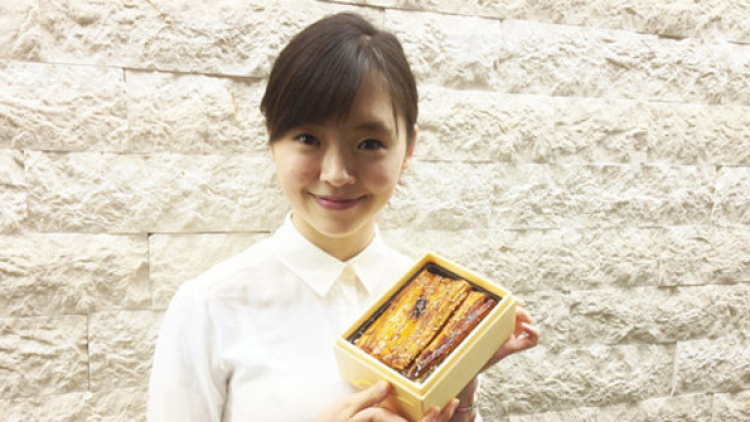 di-jepang-makan-siang-bisa-diantar-artis-atau-model di-jepang-makan-siang-bisa-diantar-artis-atau-model