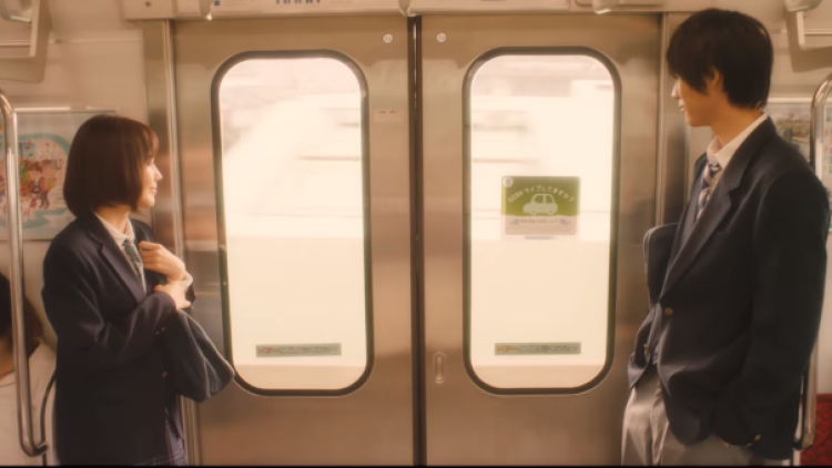 whiteeeen merilis video musik Ai Uta ~since 2007 untuk film Strobe Edge