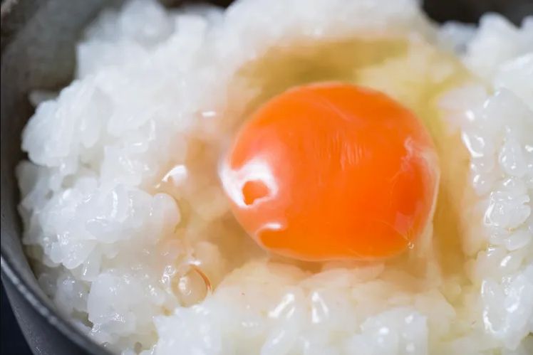 tamago kake gohan telur mentah japanesestation.com
