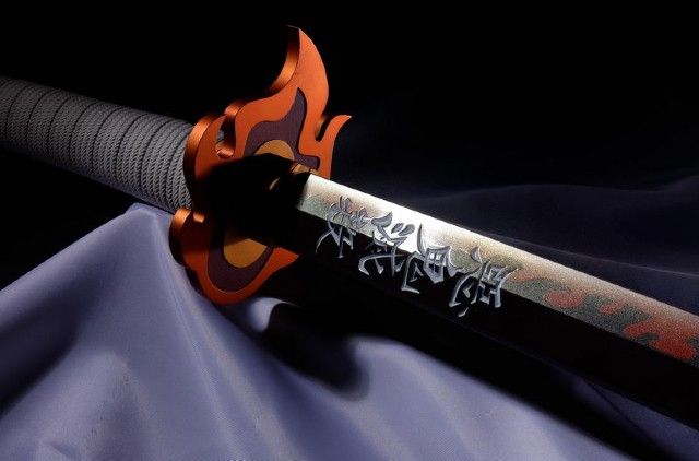 pedang nichirin replika rengoku japanesestation.com