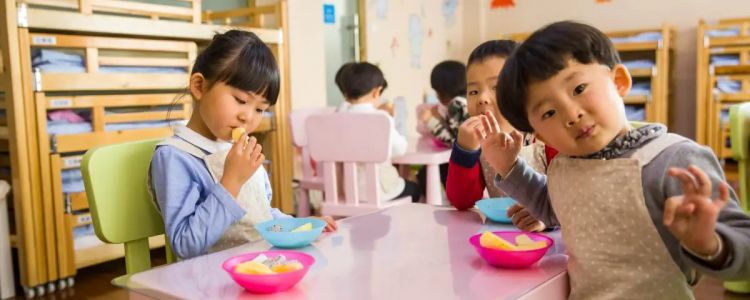 Jepang Sediakan Daycare Gratis untuk Anak di Bawah Dua Tahun