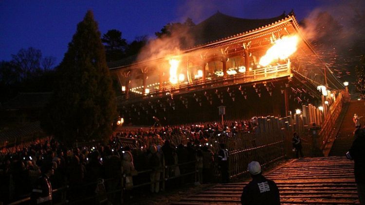 Heboh! Kobaran Api di Kuil Todai-ji, Apa yang Sebenarnya Terjadi di Sana?