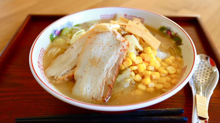 Ramen Sapporo dengan kuah misonya yang khas (Taka's Kitchen).