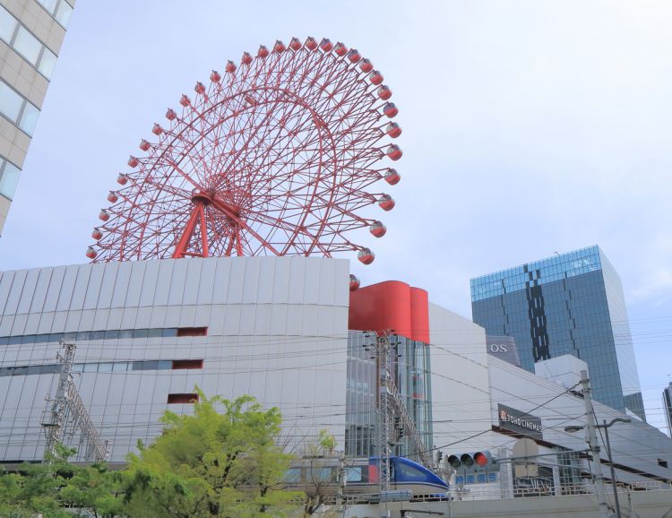 HEP Five Ferris Wheel (GaijinPot).