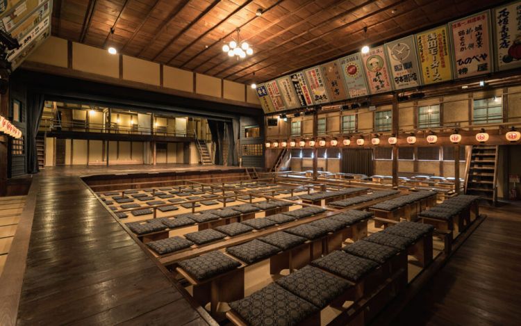 Teater Kabuki Eirakukan (Visit Kinosaki).