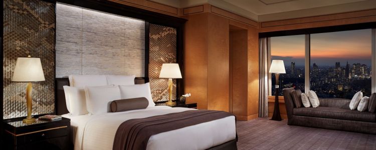 Kenyamanan kamar yang ditawarkan The Ritz-Carlton Tokyo (ritzcarlton.com).